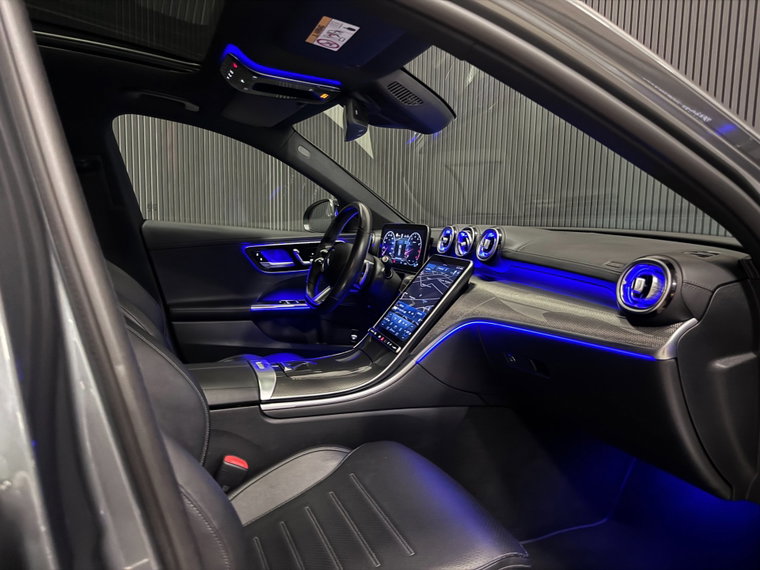 Vehicle Image 37