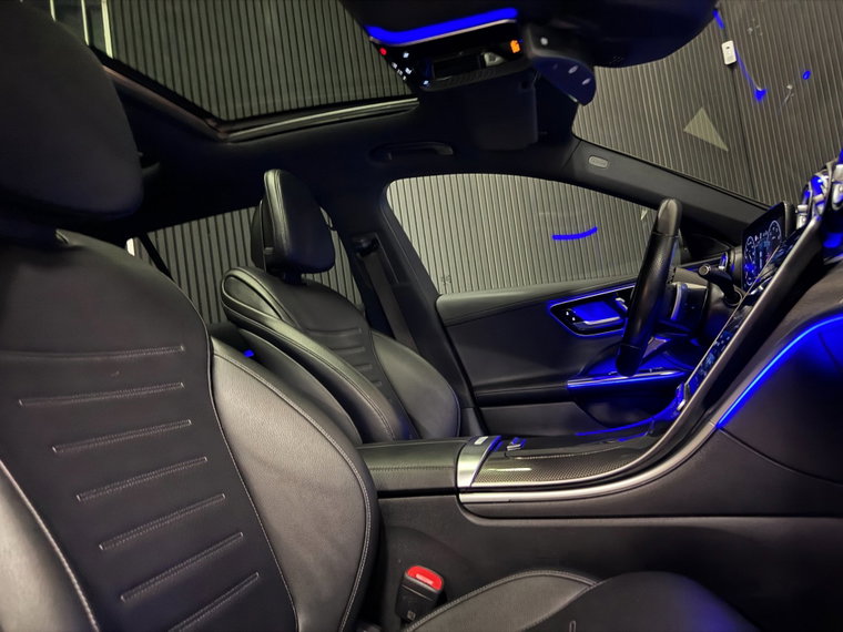 Vehicle Image 38