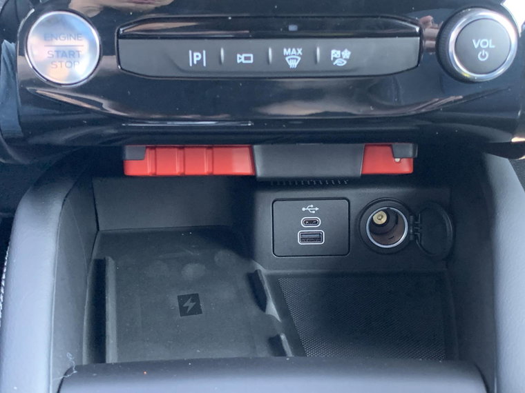 Vehicle Image 23