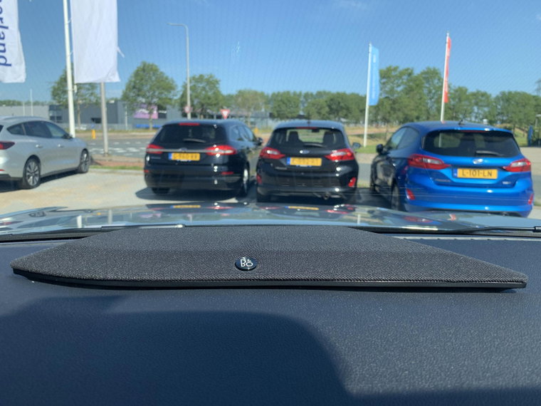 Vehicle Image 26