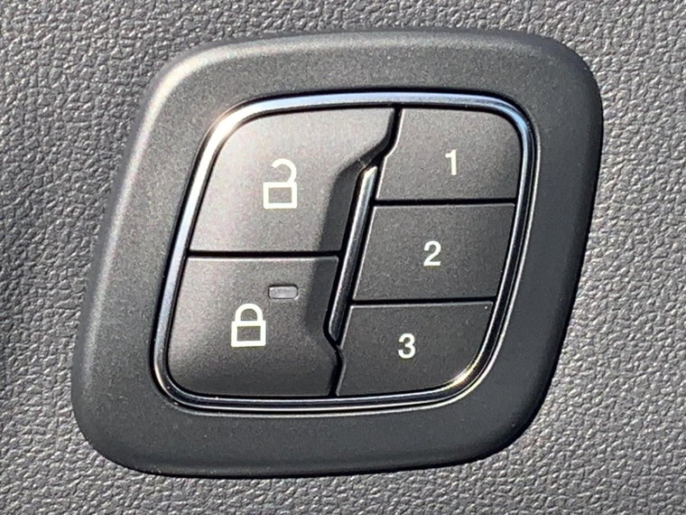 Vehicle Image 27