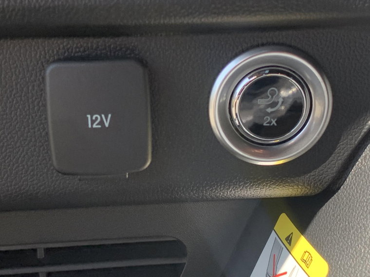 Vehicle Image 32