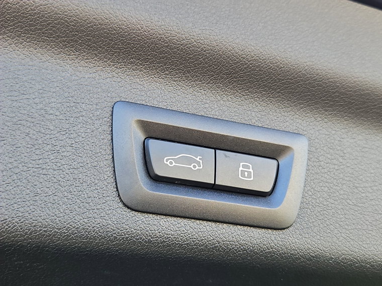 Vehicle Image 45