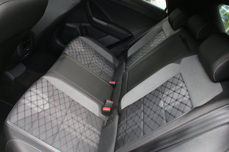 Vehicle Image 23