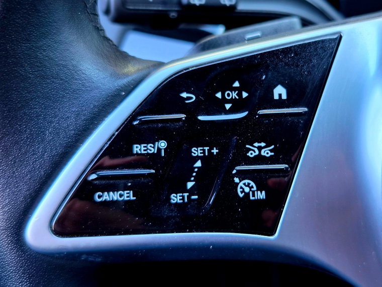 Vehicle Image 22