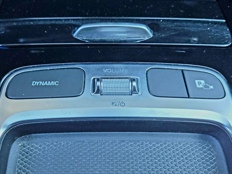Vehicle Image 28