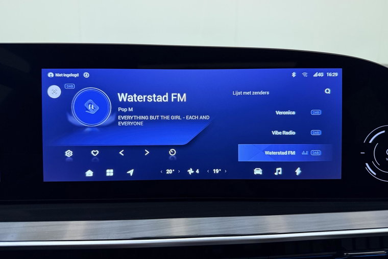 Vehicle Image 36