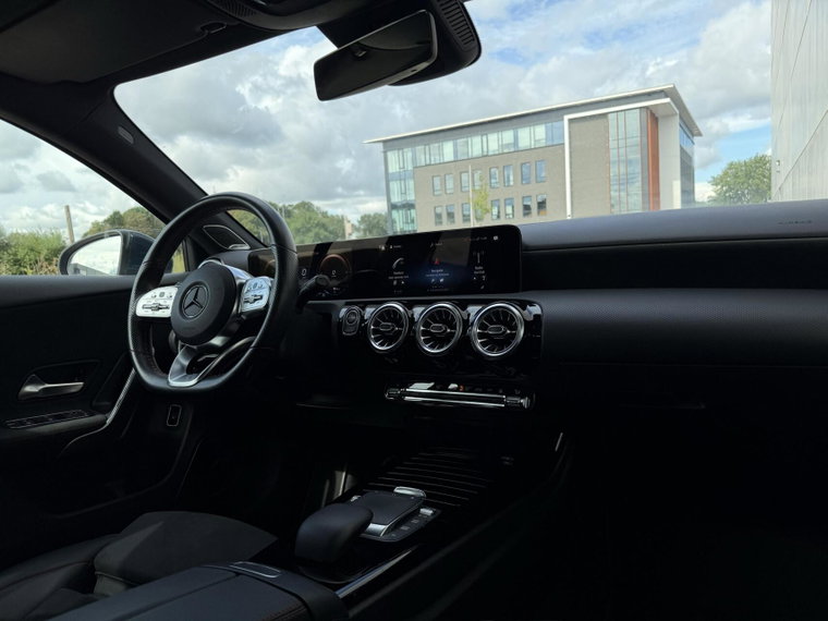 Vehicle Image 24