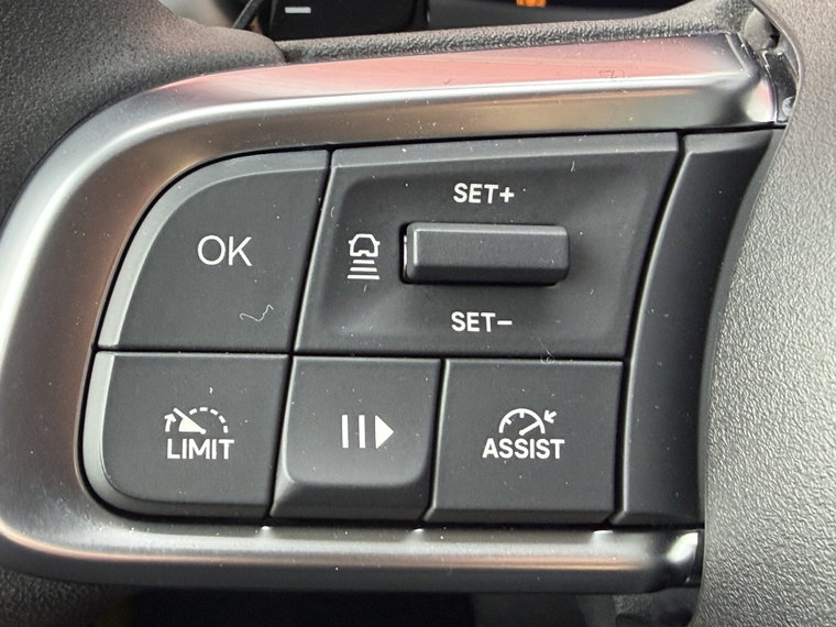 Vehicle Image 22