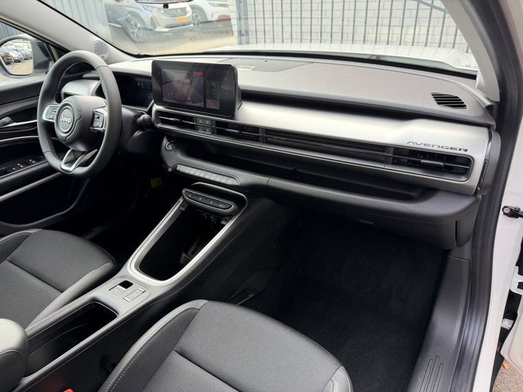 Vehicle Image 42