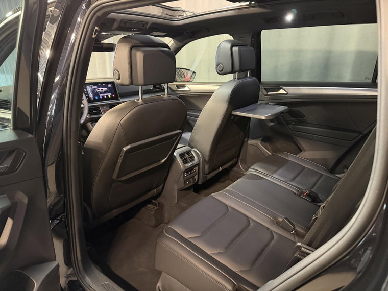 Vehicle Image 38