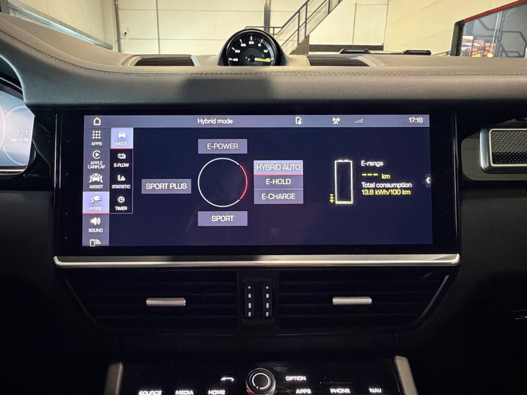 Vehicle Image 35