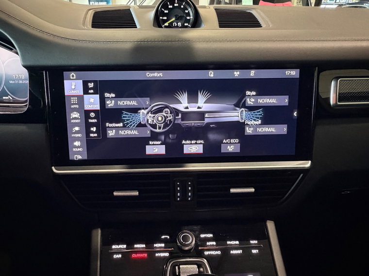 Vehicle Image 39