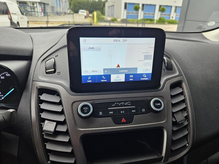 Vehicle Image 21