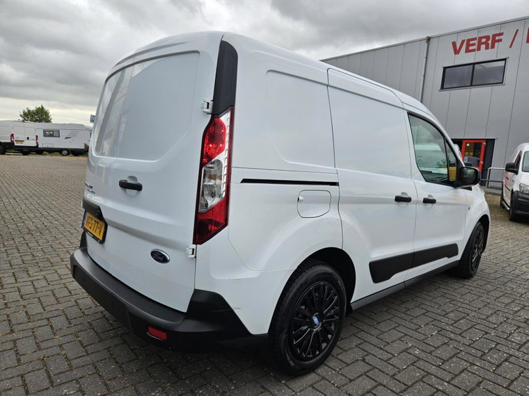 Vehicle Image 24