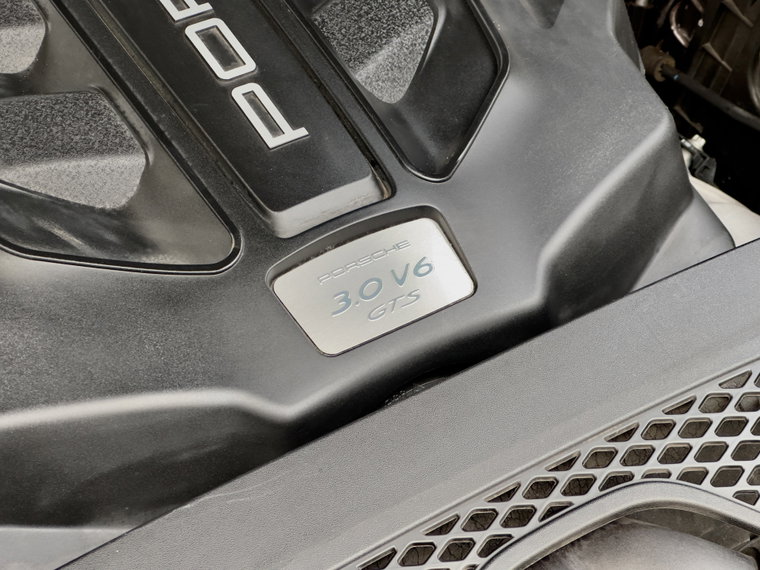 Vehicle Image 25