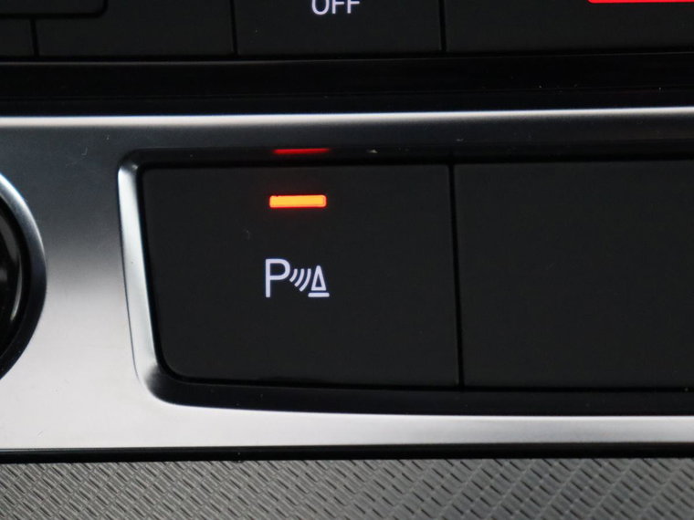 Vehicle Image 27
