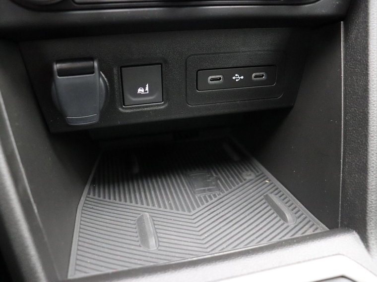 Vehicle Image 24