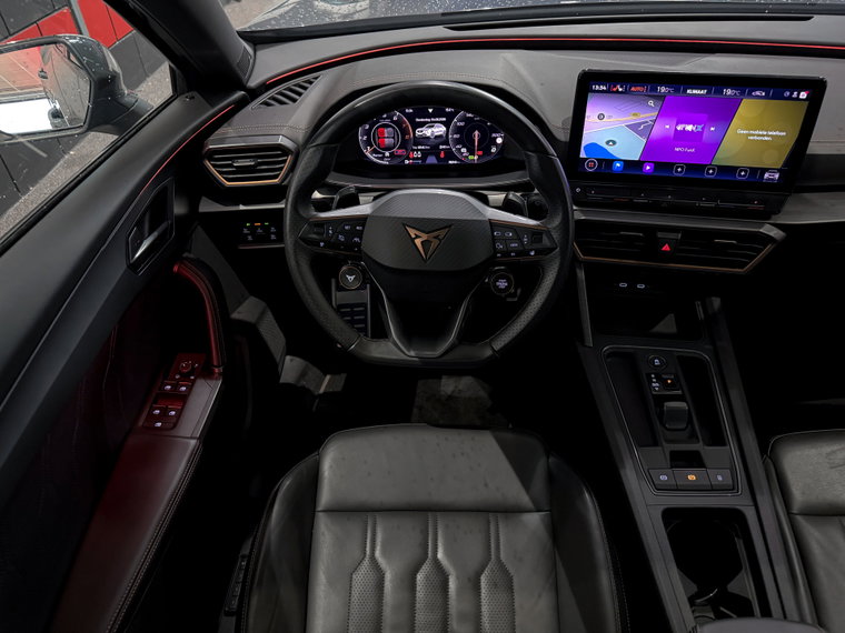 Vehicle Image 16