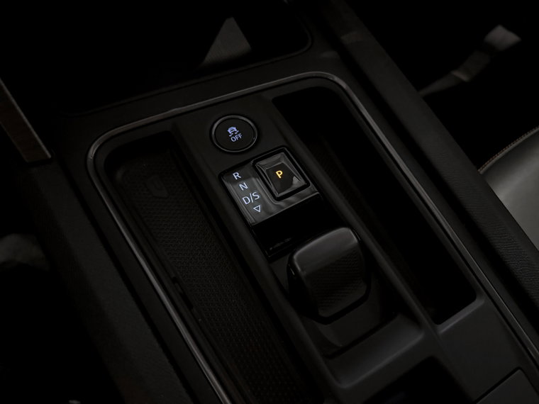 Vehicle Image 32