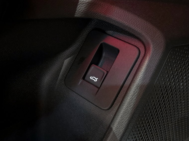 Vehicle Image 39