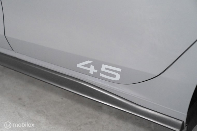 Vehicle Image 40