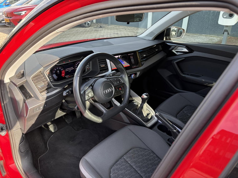 Vehicle Image 16