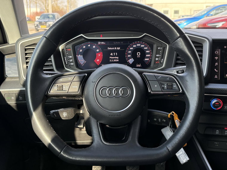 Vehicle Image 19