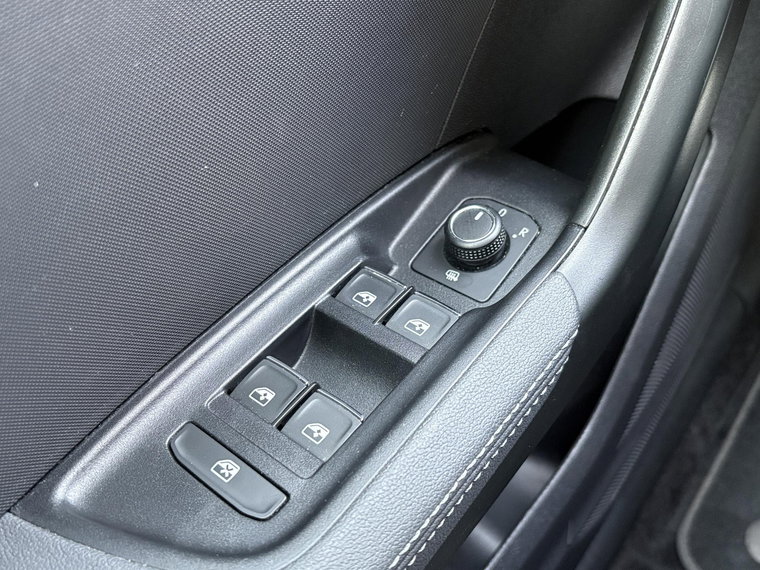 Vehicle Image 27