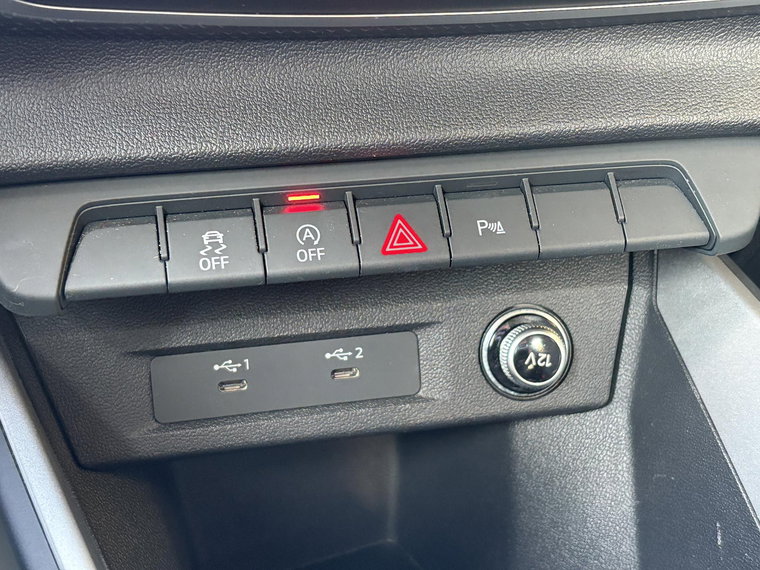Vehicle Image 35