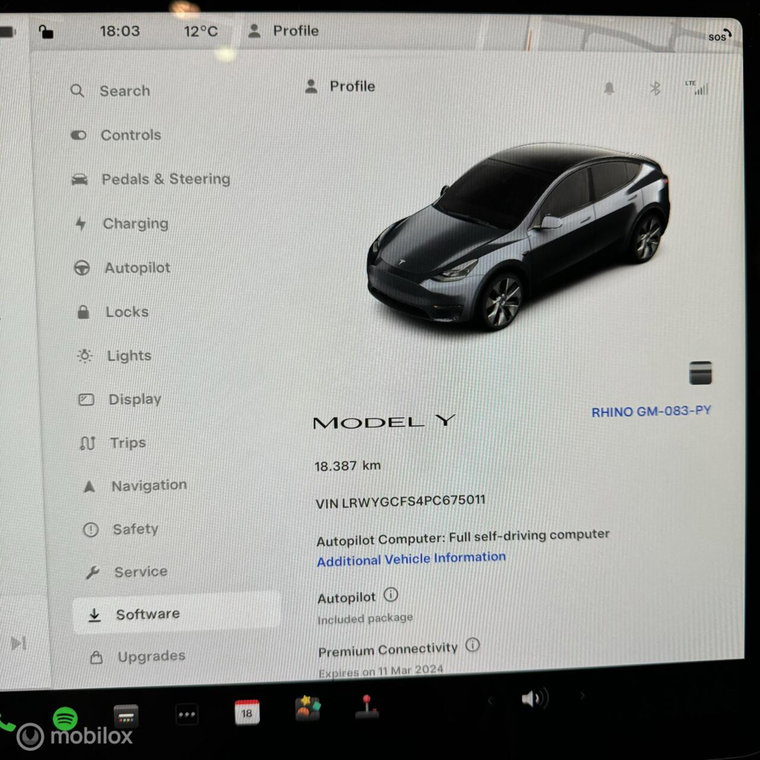 Vehicle Image 12