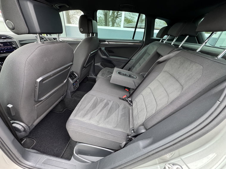 Vehicle Image 33