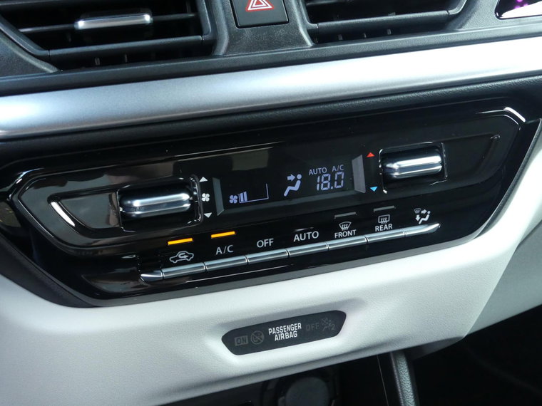 Vehicle Image 26