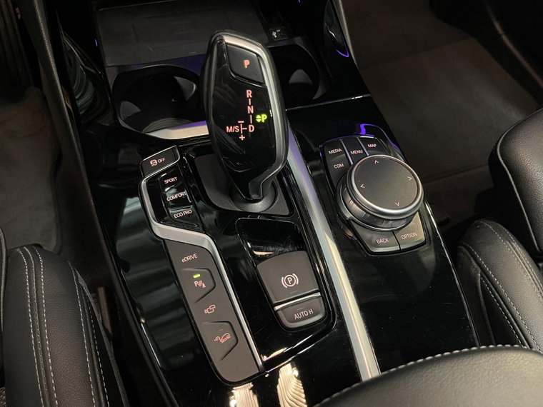 Vehicle Image 26
