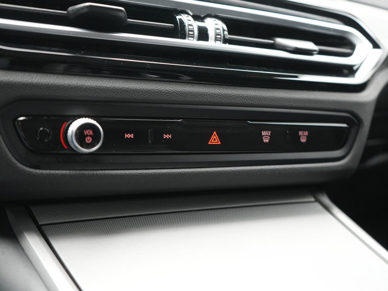 Vehicle Image 41
