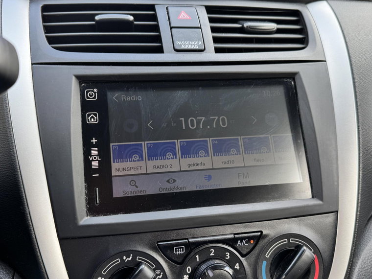 Vehicle Image 21