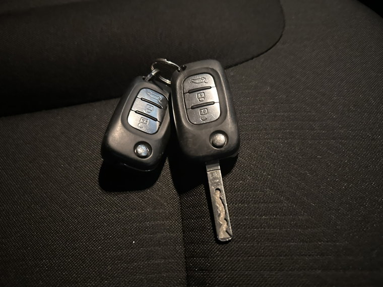 Vehicle Image 18