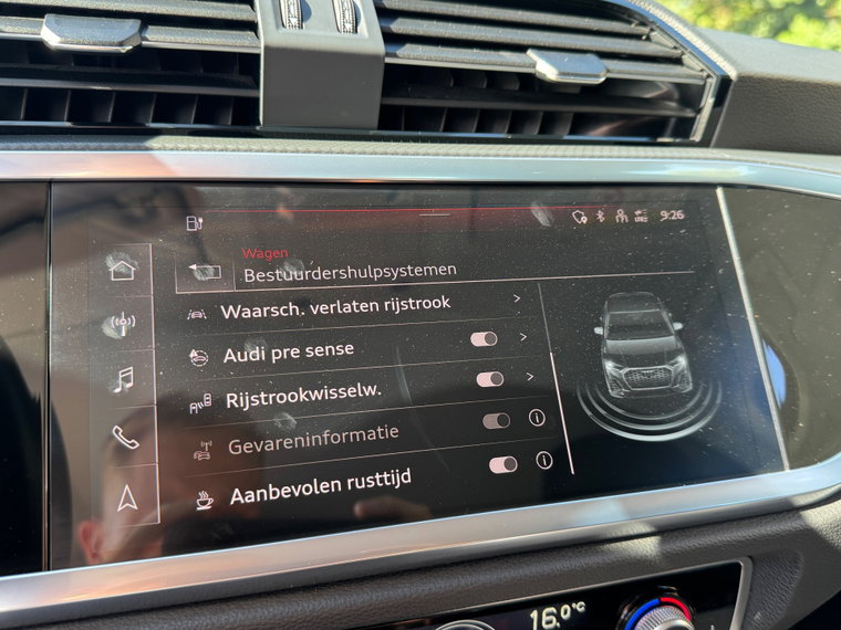 Vehicle Image 38