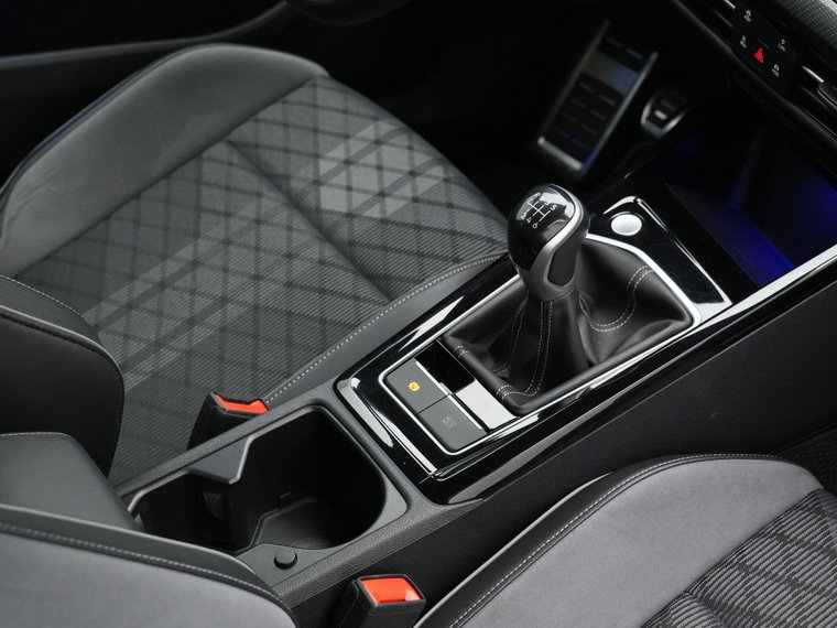 Vehicle Image 33