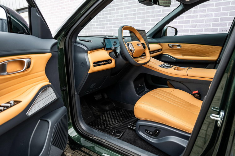 Vehicle Image 30