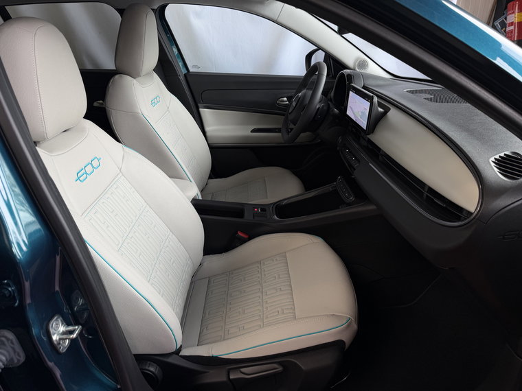 Vehicle Image 31