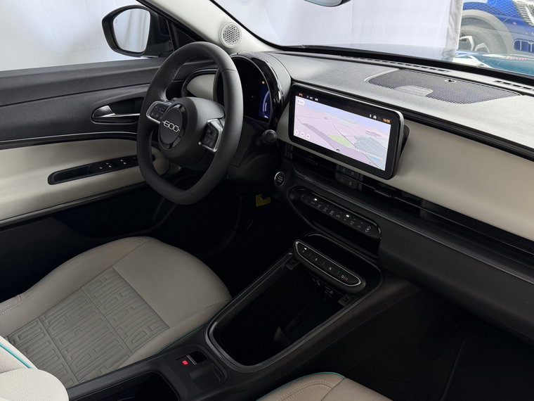 Vehicle Image 33