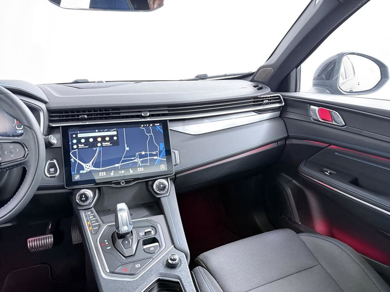 Vehicle Image 13