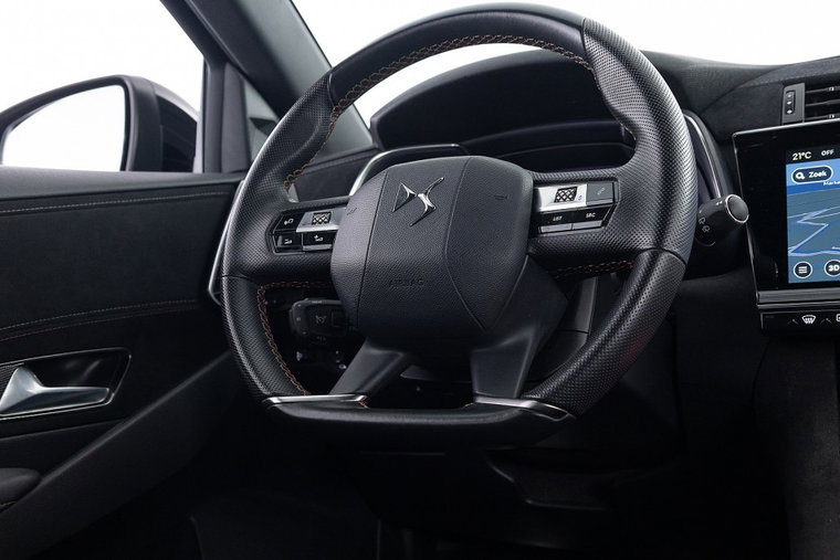 Vehicle Image 17