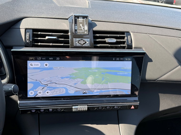 Vehicle Image 17
