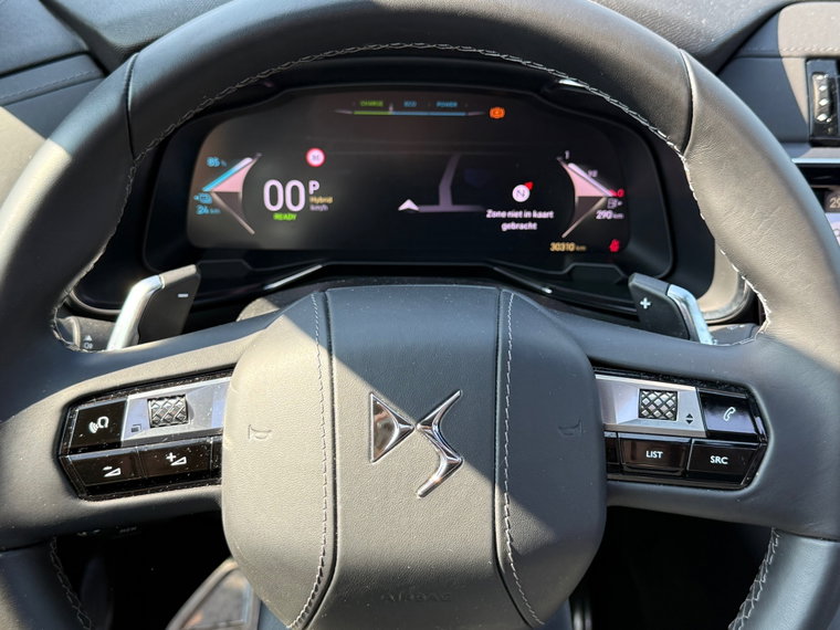 Vehicle Image 32