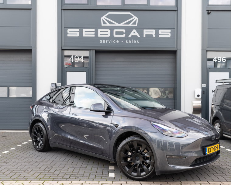 Vehicle Image 3