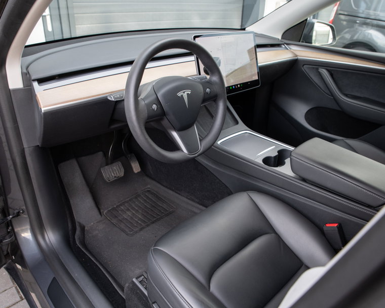 Vehicle Image 18