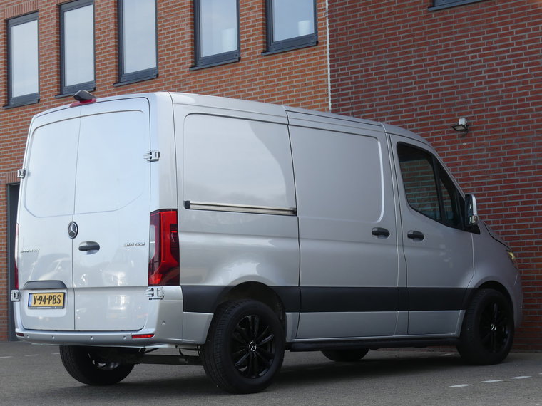 Vehicle Image 26