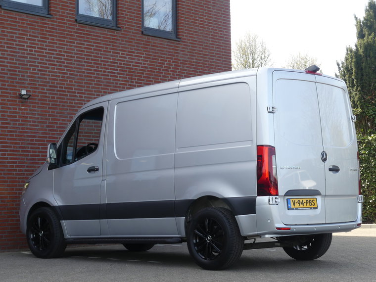 Vehicle Image 28